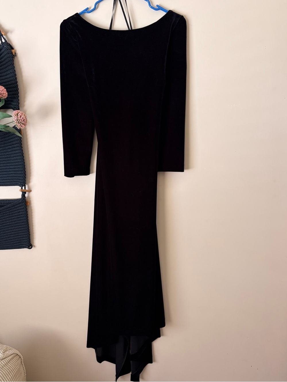 Evan Picone velvet black dress